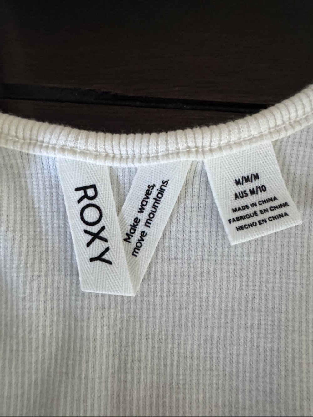 NWOT Roxy Cream Ribbed Racerback Crop Top - Picture 3 of 3